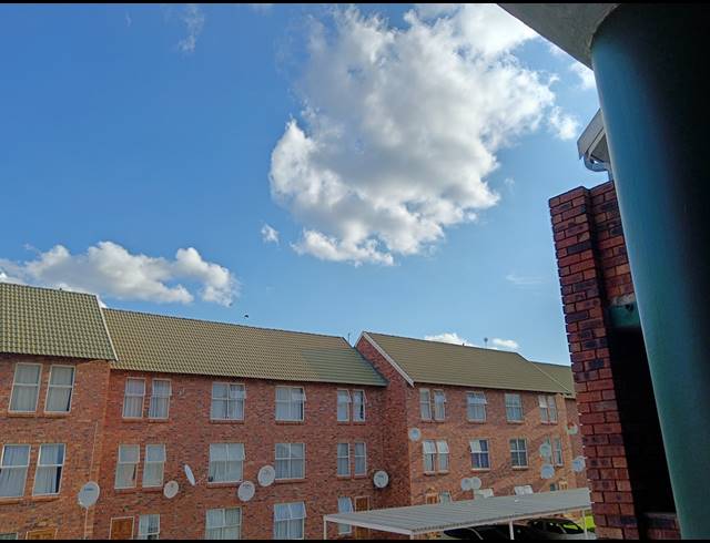 1 BEDROOM APARTMENT FOR SALE IN WILLOWS